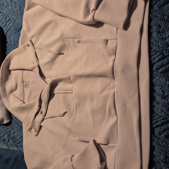 CALIA by Carrie Underwood Tops - Calia 1/4 Zip Pullover EUC Sz L